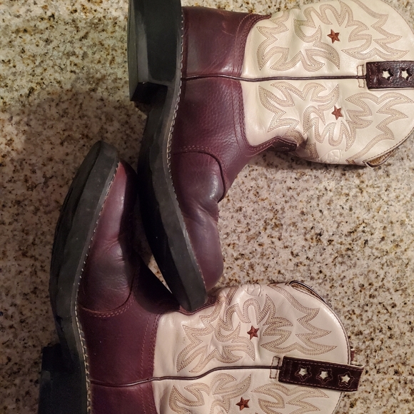 Ariat Shoes - Ariat women's Cowboy Boots